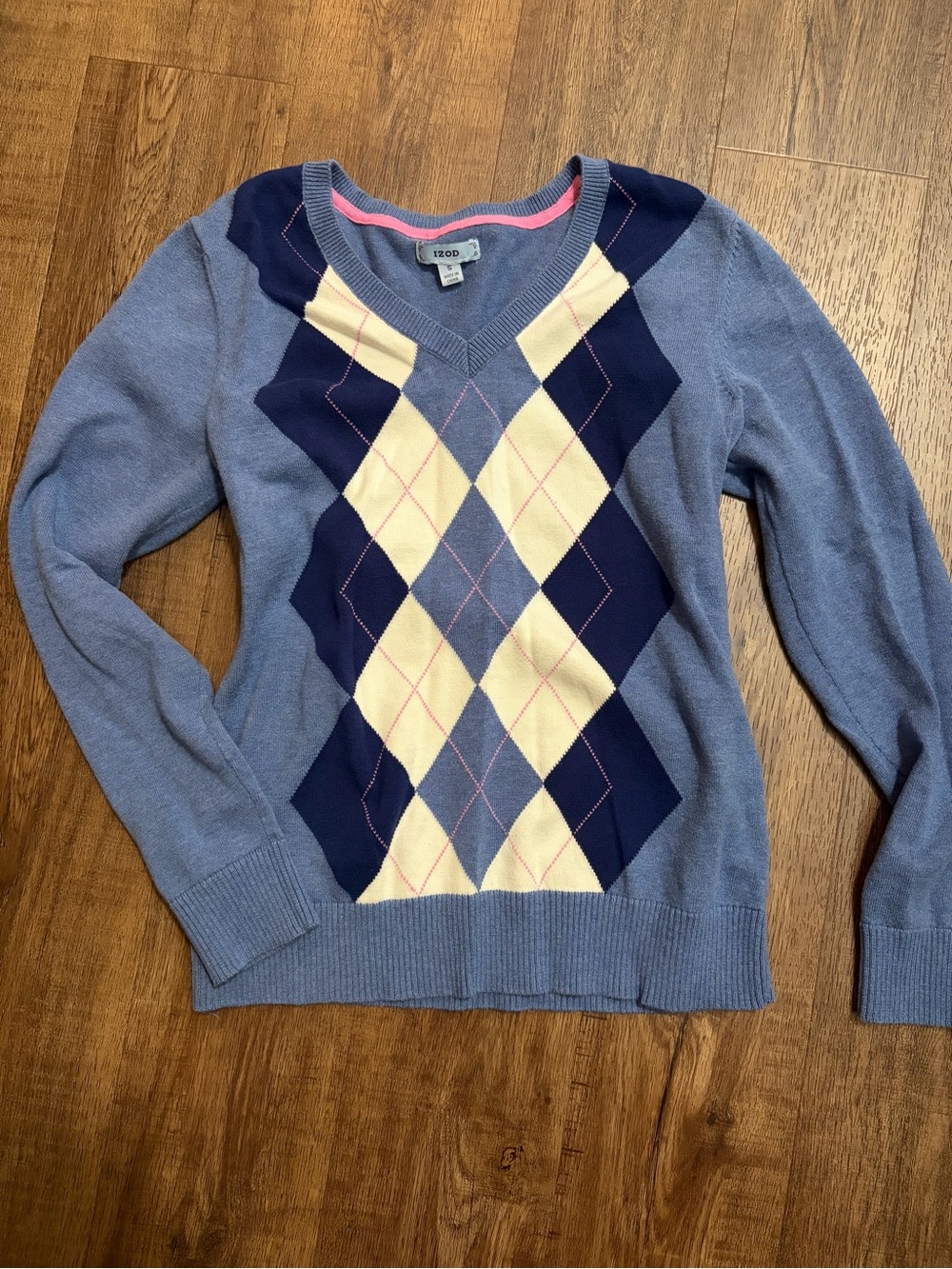 IZOD Women's Light Blue Argyle V-Neck Sweater